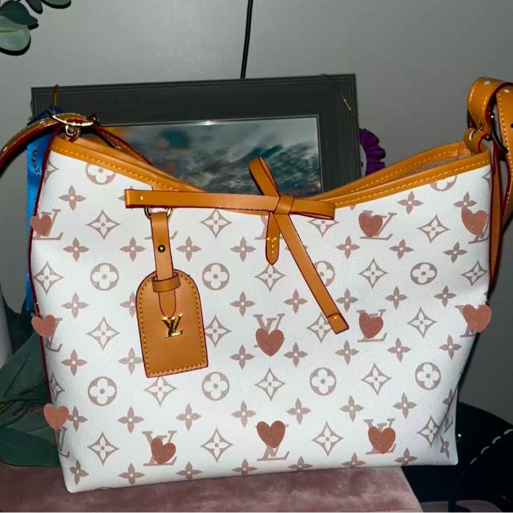 NWT White and Tan Women's Shoulder Bag